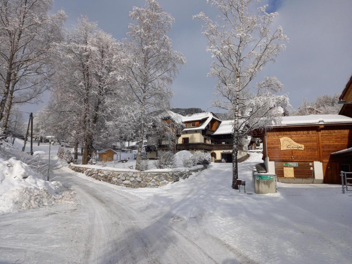 Urlaub Am Bauernhof Gaenser Sankt Peter am Kammersberg ภายนอก รูปภาพ